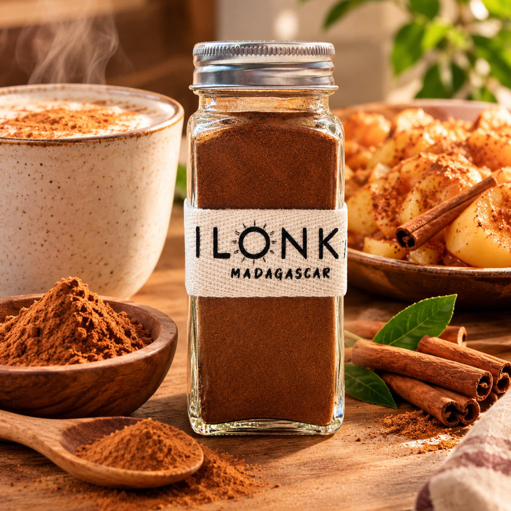 True Cinnamon Powder from Madagascar | Ilonka – glass jar with cinnamon powder, cinnamon sticks and baked apples